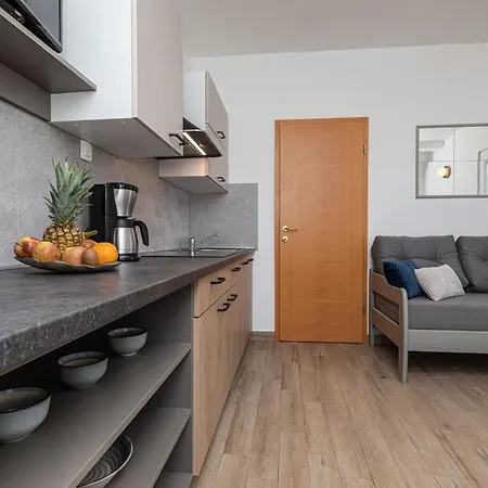 Fuer 2 Personen 1 Kind Ca, 40 M Sup2 In Silo, Adriakueste Kroatien Kroatische Inseln Apartman *
