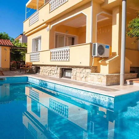 Fuer 2 Personen 1 Kind Ca, 40 M Sup2 In Silo, Adriakueste Kroatien Kroatische Inseln Apartman *